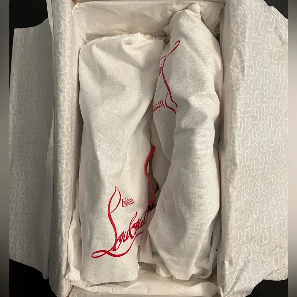 BNIB Christian Louboutin Mamadrague Spiked Black Leather Ballet Flats, size 39 - Picture 9 of 16